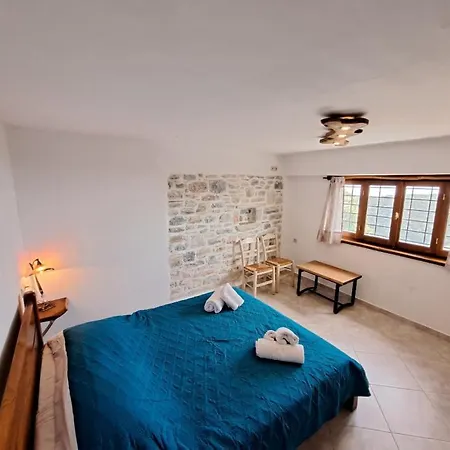 Pileas Pinakates-milies-vizitsa Appartement