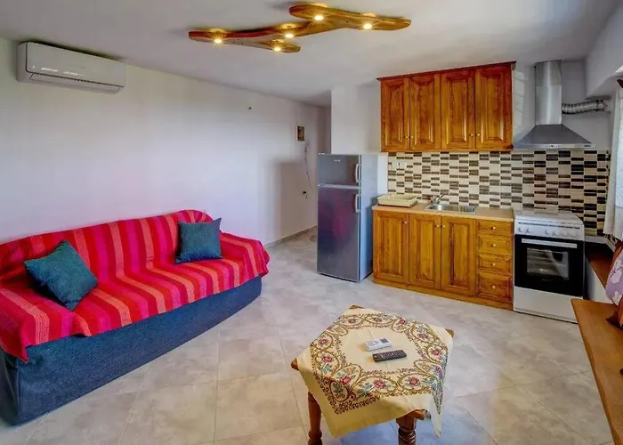 Pileas Pinakates-milies-vizitsa Apartment *