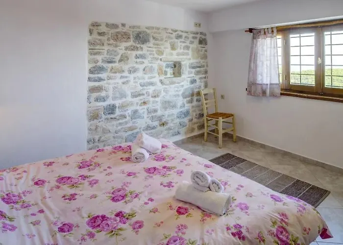 Apartment Pileas Pinakates-milies-vizitsa